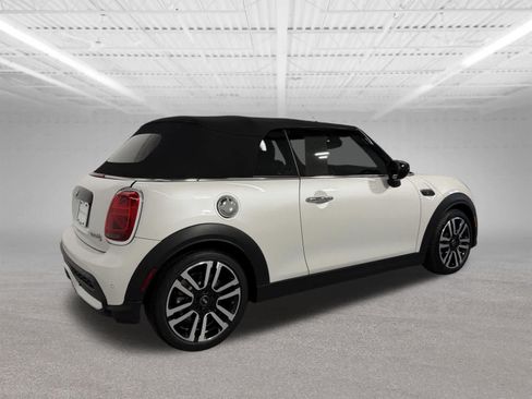 Used 2024 MINI Cooper S FWD image 5