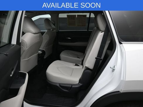 Certified 2024 Toyota Grand Highlander AWD image 13