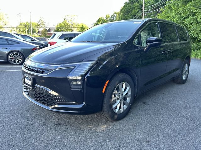 New 2027 Chrysler Pacifica Select w/ Family Tech Group AWD/4WD image 4