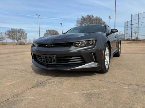 Used 2016 Chevrolet Camaro LT image 4