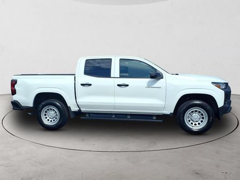 Used 2024 Chevrolet Colorado W/T RWD image 4