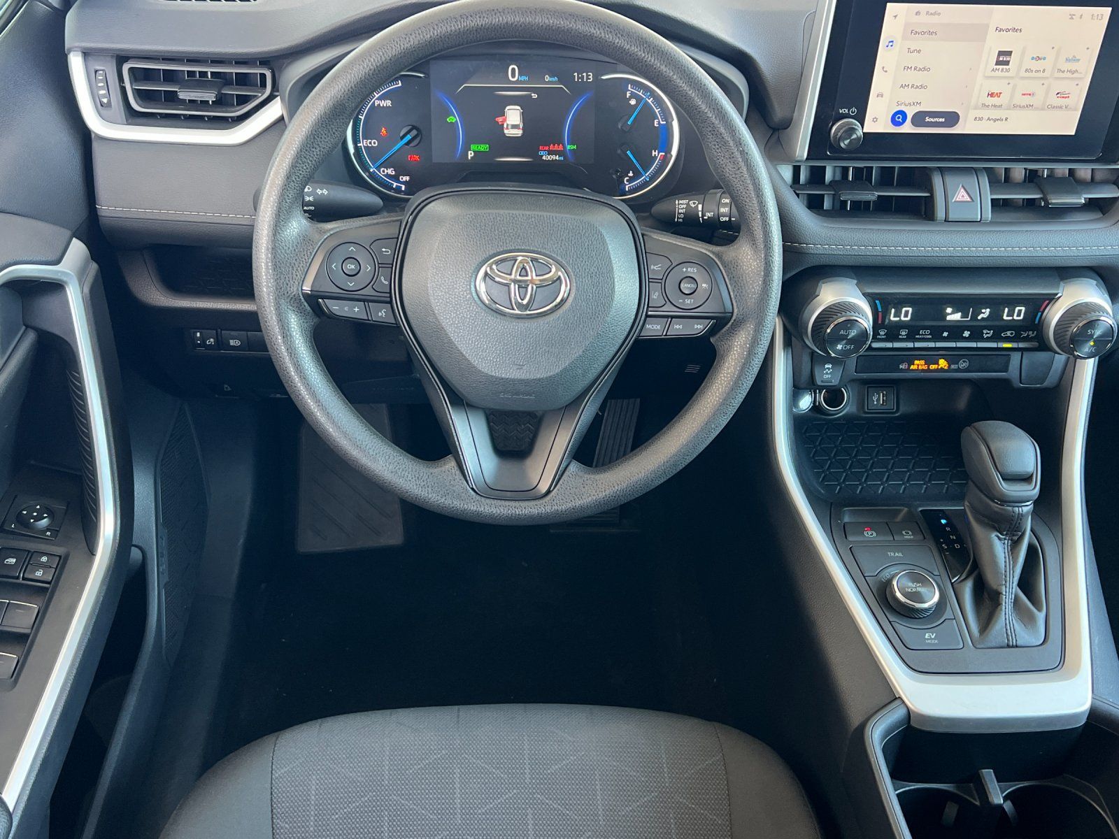 Used 2025 Toyota RAV4 XLE AWD/4WD image 14