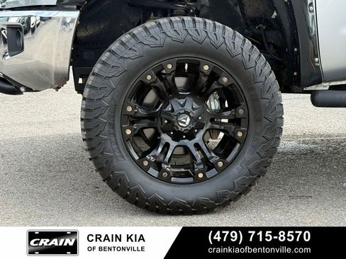 Used 2019 Toyota Tundra SR5 w/ SR5 Upgrade Package AWD/4WD image 33
