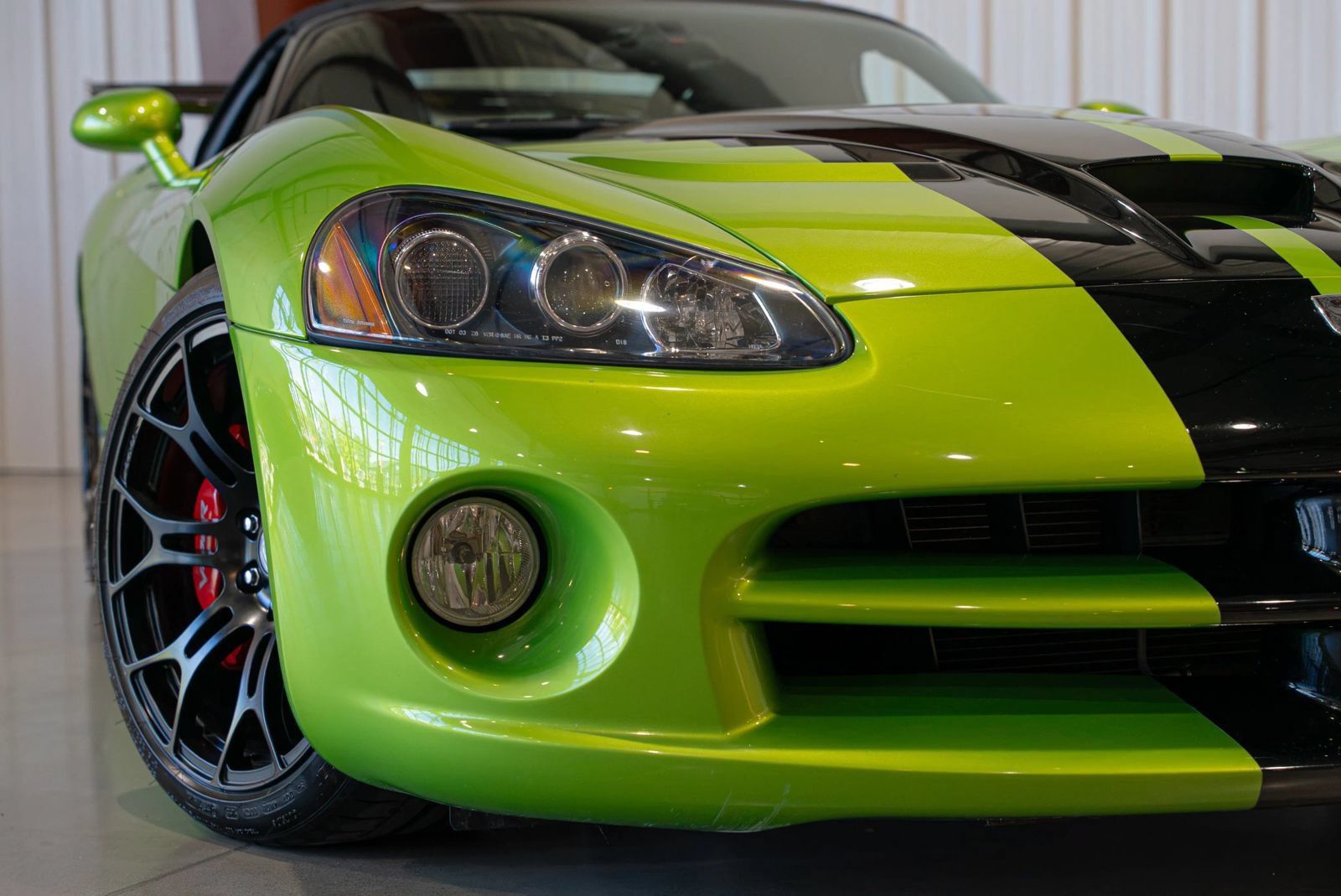 Used 2010 Dodge Viper SRT-10 RWD image 8