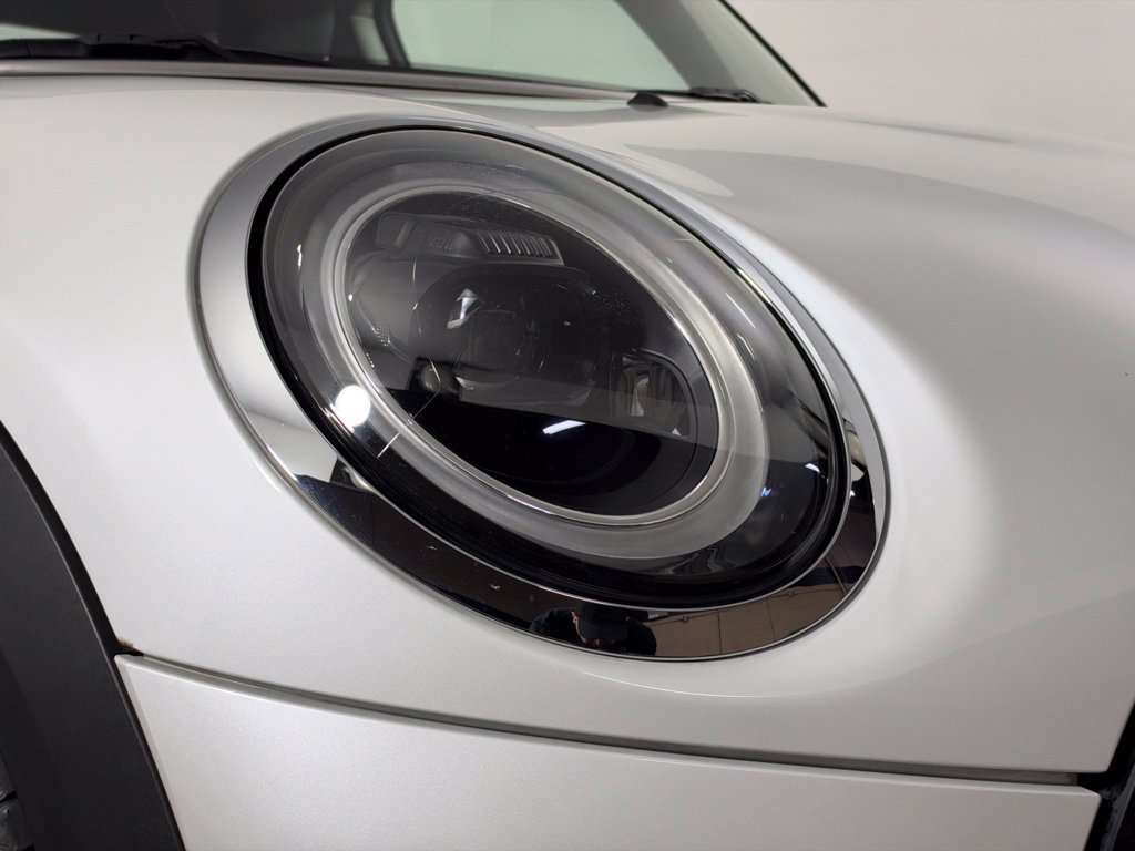 Used 2024 MINI Cooper SE FWD image 2