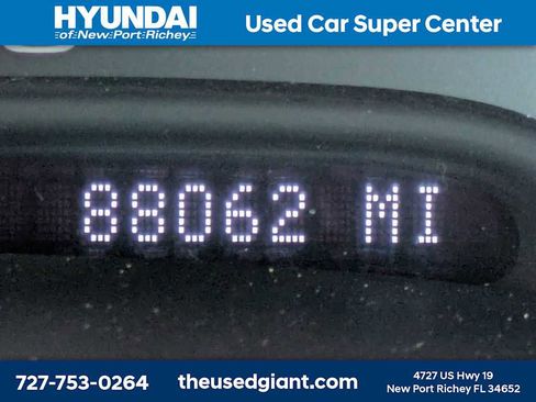 Used 1998 Chevrolet Corvette Coupe w/ Roof Pkg image 33