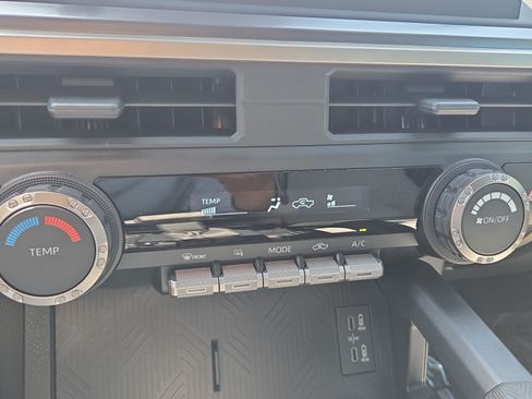 Used 2024 Toyota Tacoma SR5 RWD image 28