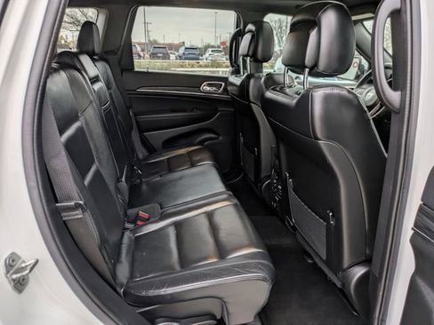 Used 2022 Jeep Grand Cherokee Limited image 31