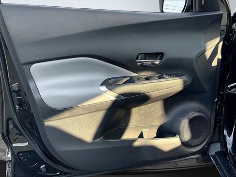 Used 2021 Nissan Kicks SR w/ SR Premium Package FWD image 22