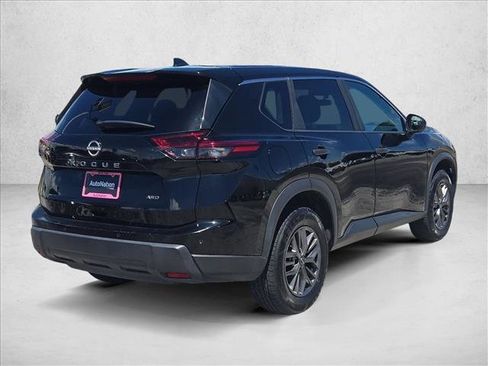 Used 2025 Nissan Rogue S AWD/4WD image 5