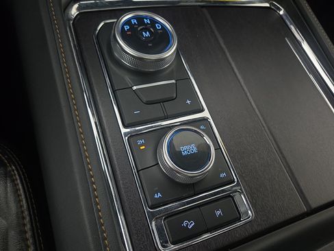 Used 2024 Ford Expedition Max Platinum AWD/4WD image 30