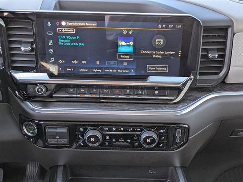 Used 2025 Chevrolet Silverado 1500 LTZ image 17