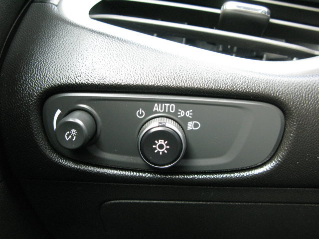 Used 2024 Chevrolet Malibu LT FWD image 16