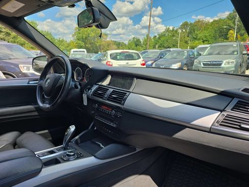 Used 2011 BMW X5 M image 33