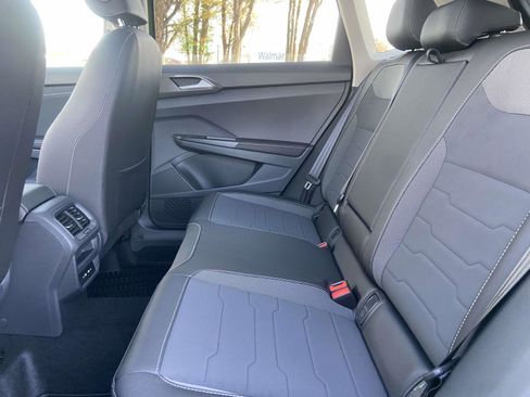 New 2026 Volkswagen Taos SE image 13