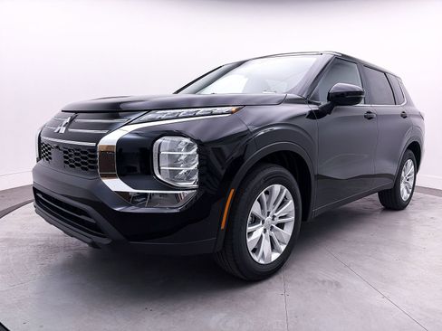 New 2026 Mitsubishi Outlander ES FWD image 7