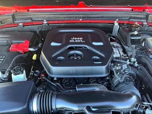 Used 2018 Jeep Wrangler Unlimited Sahara w/ LED Lighting Group image 27