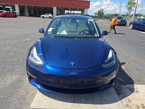 Used 2022 Tesla Model 3 Long Range AWD/4WD image 3