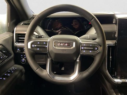 New 2026 GMC Yukon Elevation image 12