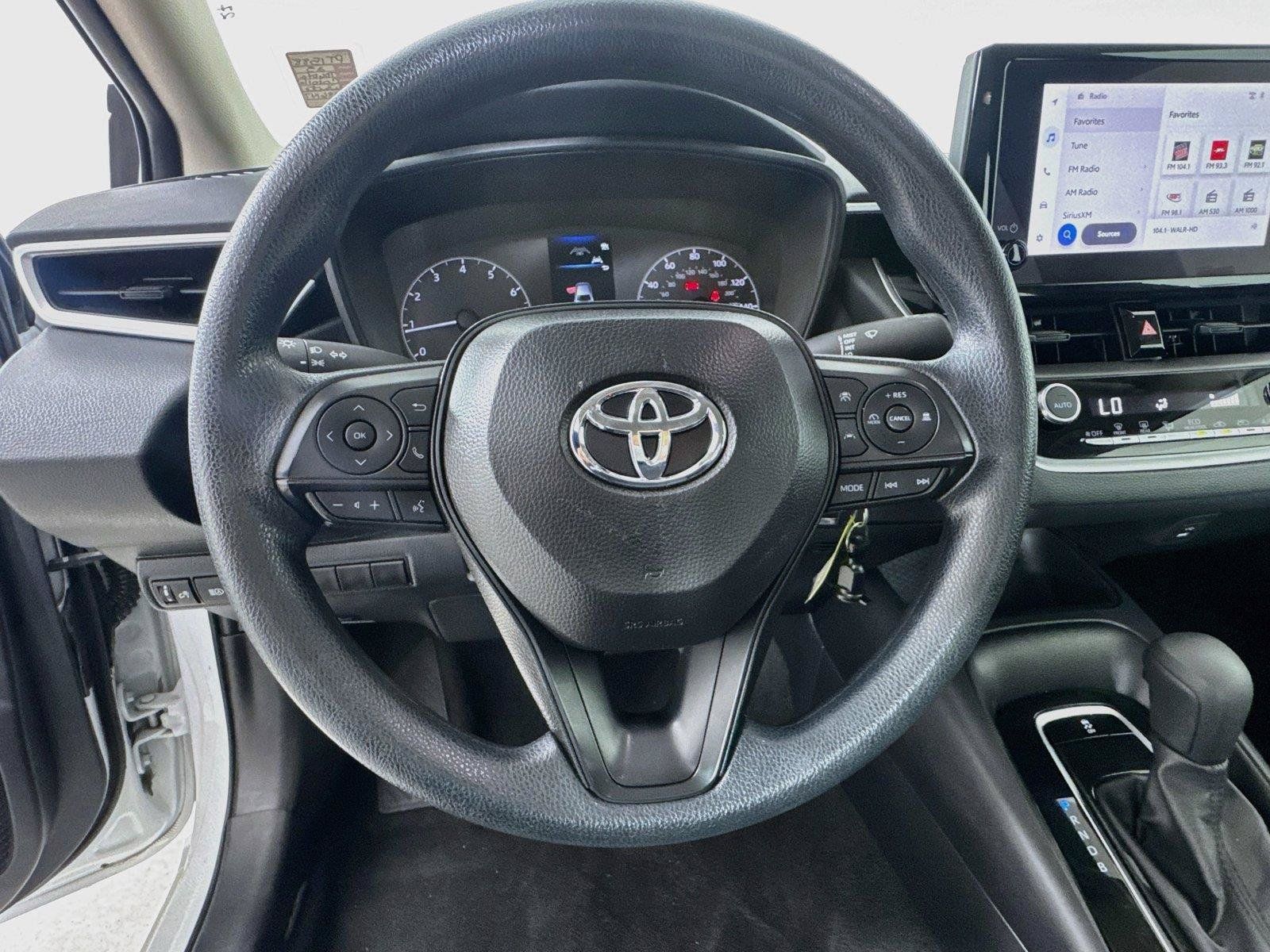 Used 2025 Toyota Corolla LE FWD image 11