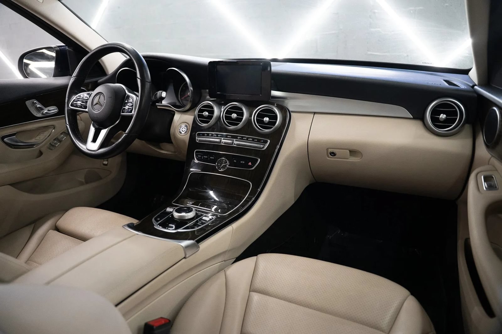 Used 2019 Mercedes-Benz C 300 Sedan image 48