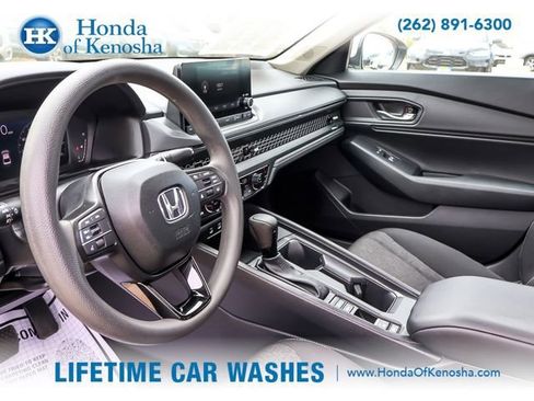 Used 2024 Honda Accord EX image 11