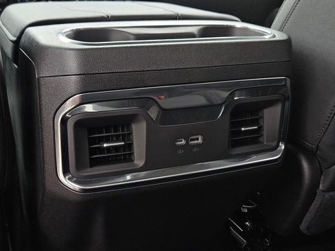 Used 2025 GMC Sierra 1500 Elevation w/ Elevation Premium Package image 29