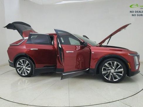 Used 2024 Cadillac Lyriq Luxury w/ LPO, Floor Liner Package image 72