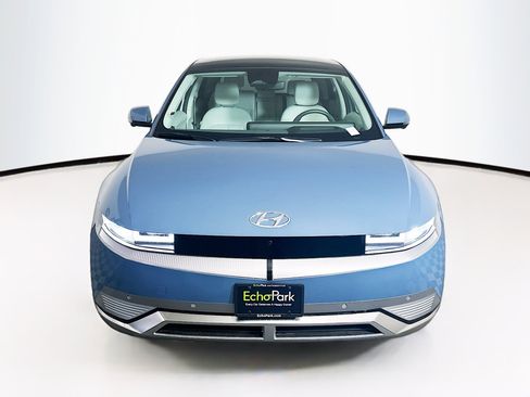 Used 2024 Hyundai Ioniq 5 Limited image 2