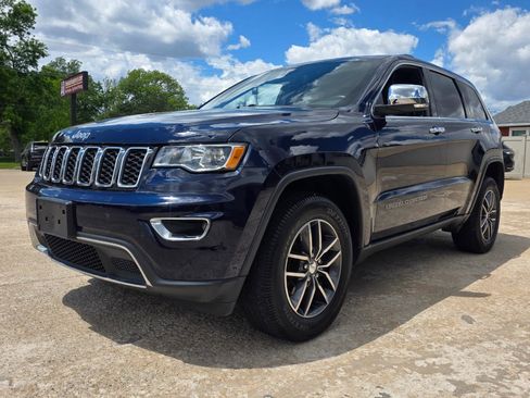 Used 2018 Jeep Grand Cherokee Limited AWD/4WD image 2