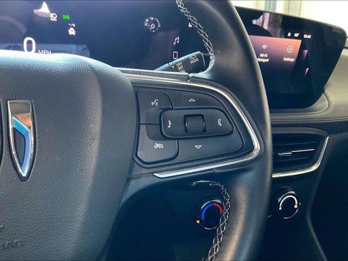 Used 2025 Buick Encore GX Preferred FWD image 9