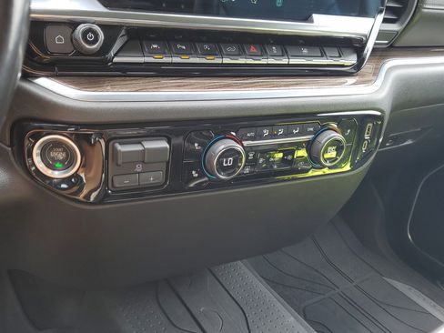 Used 2022 Chevrolet Silverado 1500 LT w/ All Star Edition Plus image 28