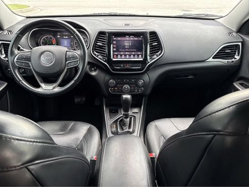 Used 2019 Jeep Cherokee Limited FWD image 30
