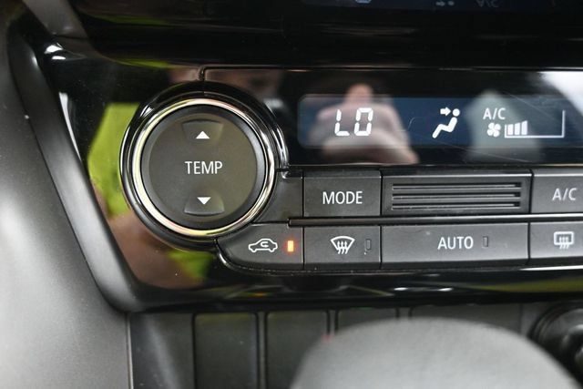 Used 2018 Mitsubishi Eclipse Cross LE AWD/4WD image 23