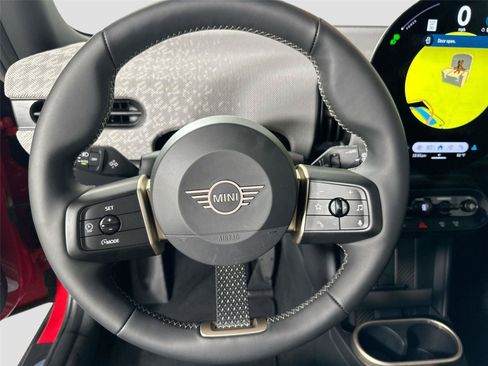 Certified 2025 MINI Cooper 2-Door Hardtop FWD image 11