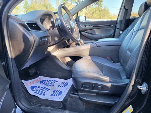 Used 2018 Buick Enclave Premium image 19