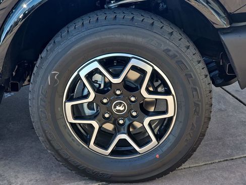 New 2025 Ford Bronco Outer Banks image 39