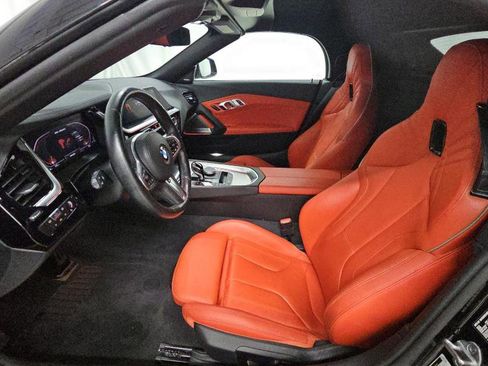 Used 2023 BMW Z4 M40i w/ Premium Package image 7