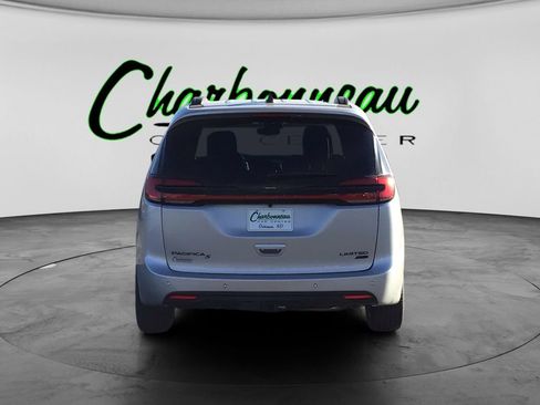 New 2026 Chrysler Pacifica Limited w/ S Appearance Package image 4