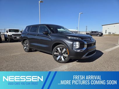 Used 2025 Mitsubishi Outlander SE