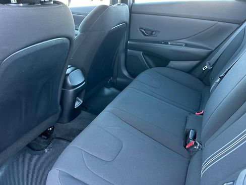 Used 2025 Hyundai Elantra SEL w/ Cargo Package FWD image 12