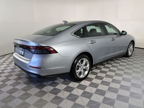 Used 2025 Honda Accord LX image 9
