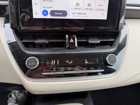 Used 2023 Toyota Corolla LE image 14