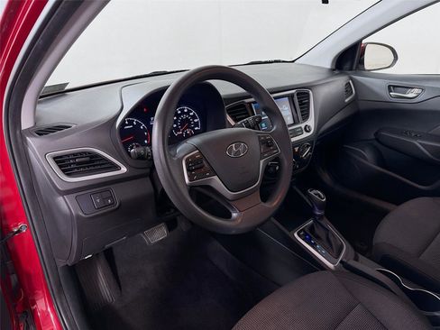 Used 2022 Hyundai Accent SEL FWD image 9