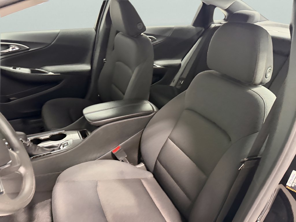 Used 2025 Chevrolet Malibu LT FWD image 10