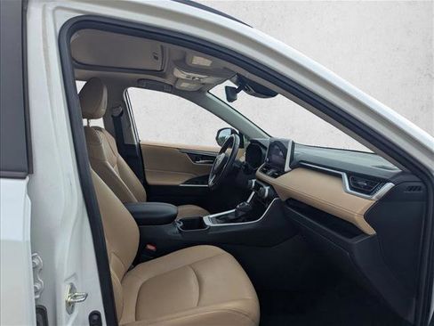Used 2023 Toyota RAV4 XLE Premium image 15
