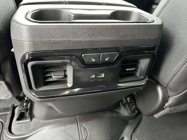 Used 2024 GMC Sierra 1500 AT4 w/ Technology Package AWD/4WD image 13