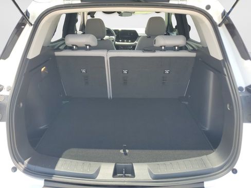 Used 2024 Chevrolet TrailBlazer LT w/ LT Cold Weather Package FWD image 9