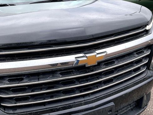 Used 2024 Chevrolet Traverse LT AWD/4WD image 3