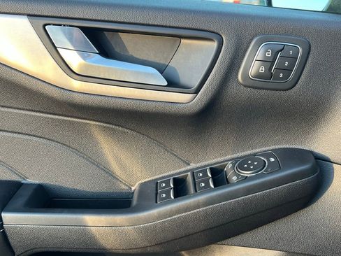 Used 2021 Ford Escape SEL w/ Technology Package image 26